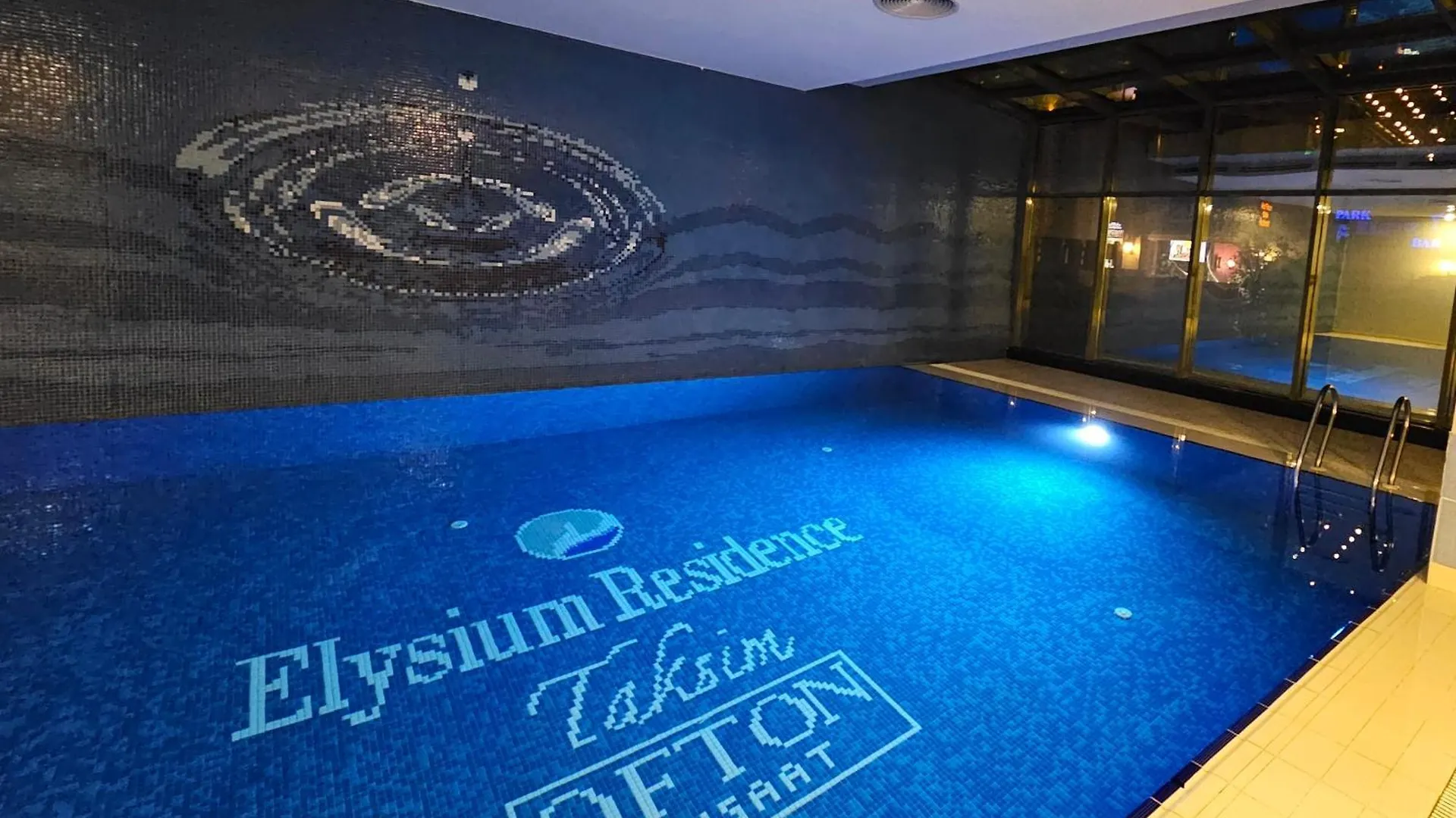 Apartment Taksim Square Residence, Two Bedrooms, Pool Sauna Gym Istanbul